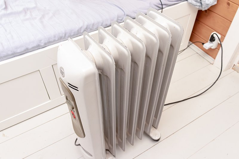 Est-ce qu'un radiateur à bain d'huile consomme beaucoup ?