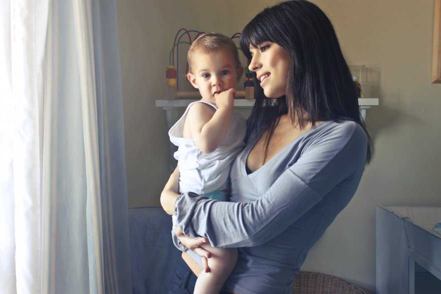 Radiateur A Inertie Seche Ou Fluide Pour La Chambre De Bebe Rothelec